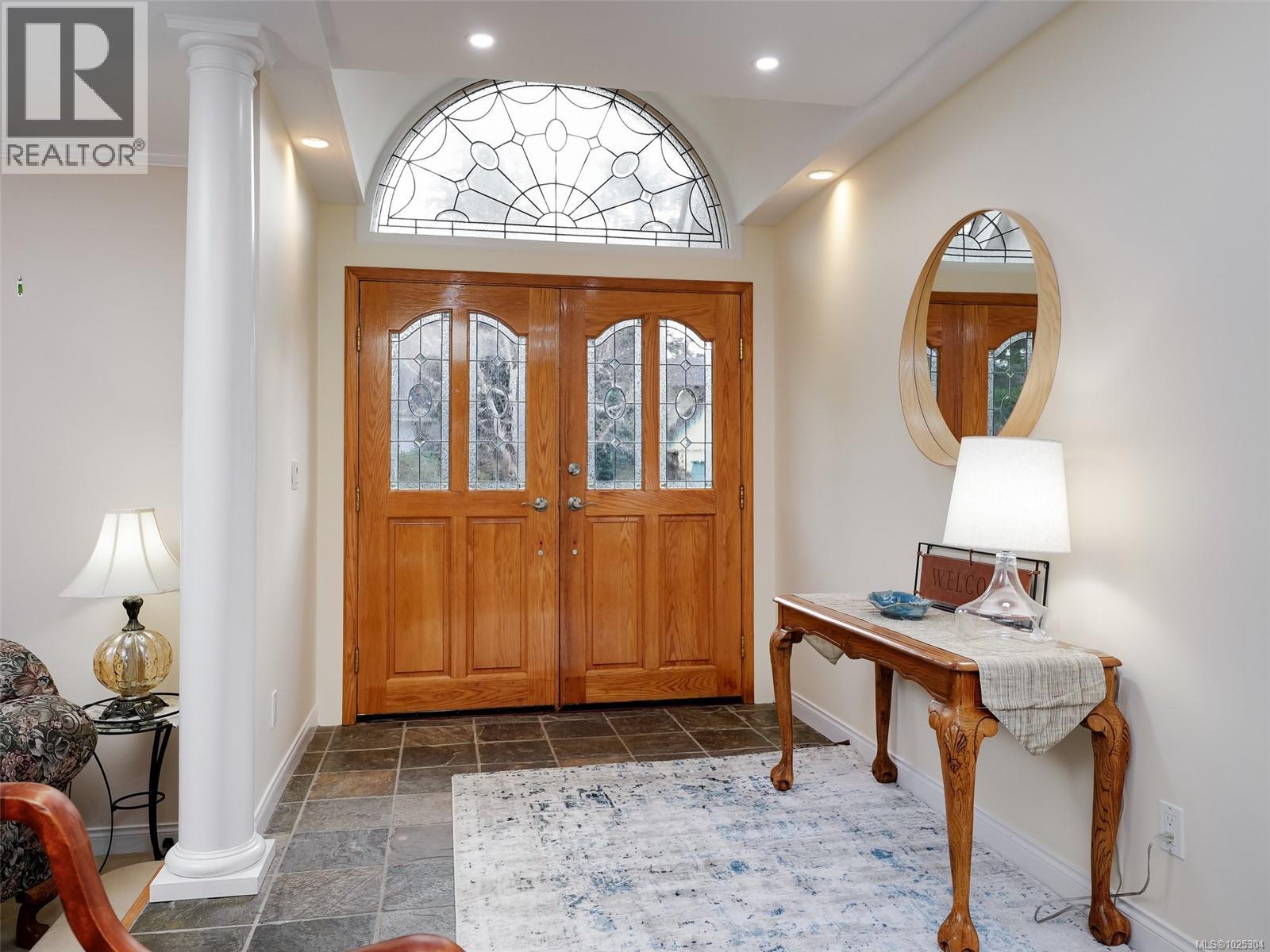 3914 Gibson Crt, Saanich