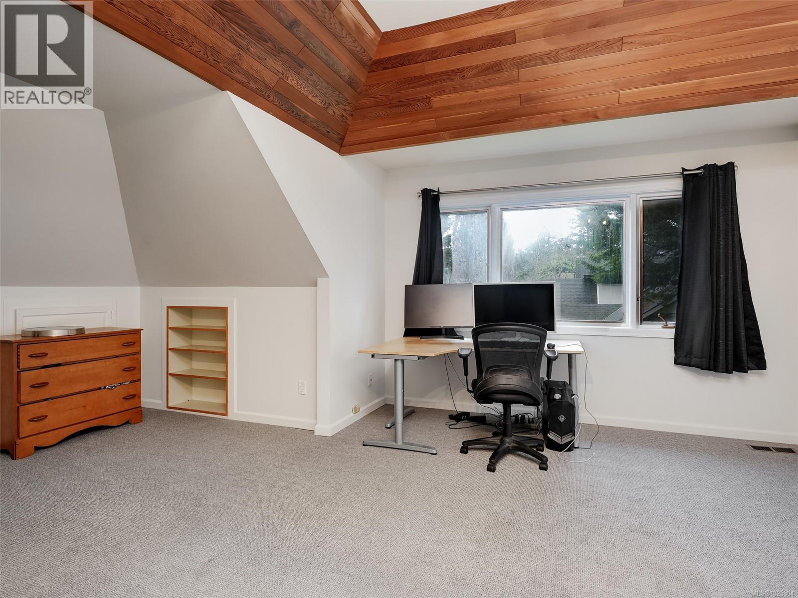 3914 Gibson Crt, Saanich