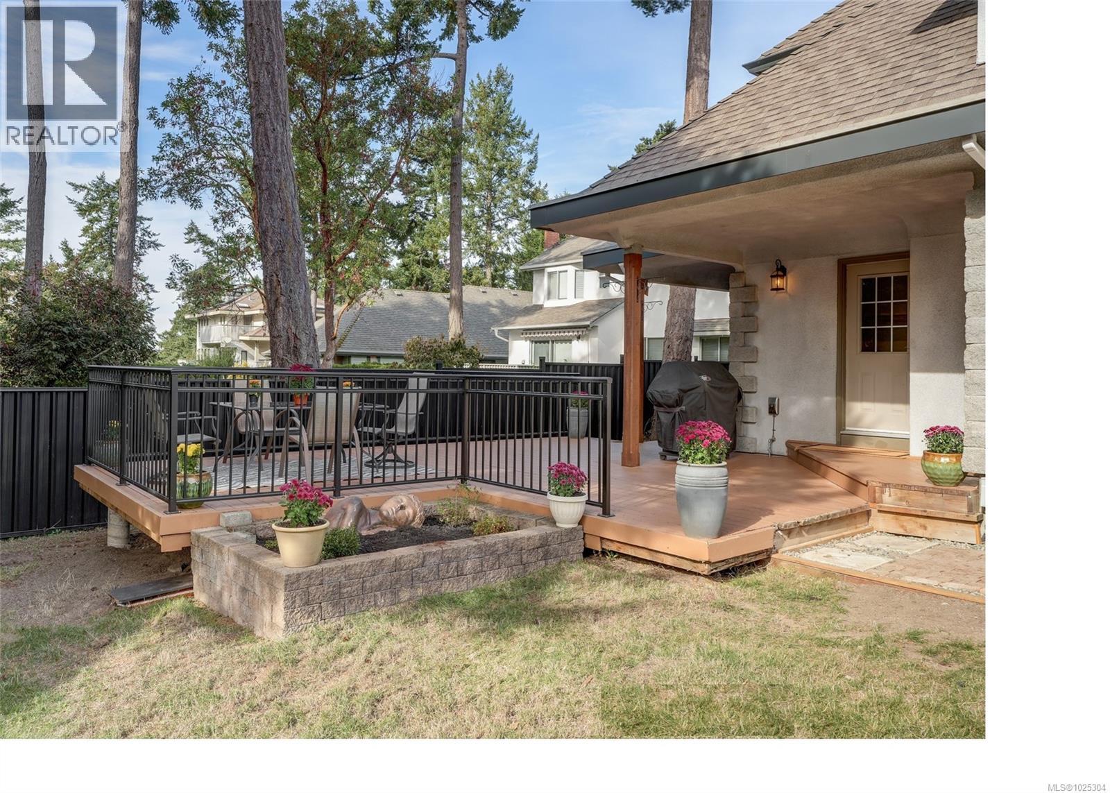 3914 Gibson Crt, Saanich