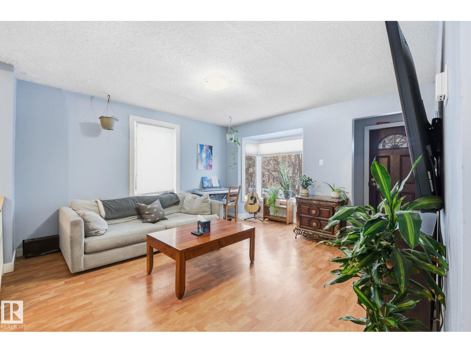 9705 87 AV NW, Edmonton