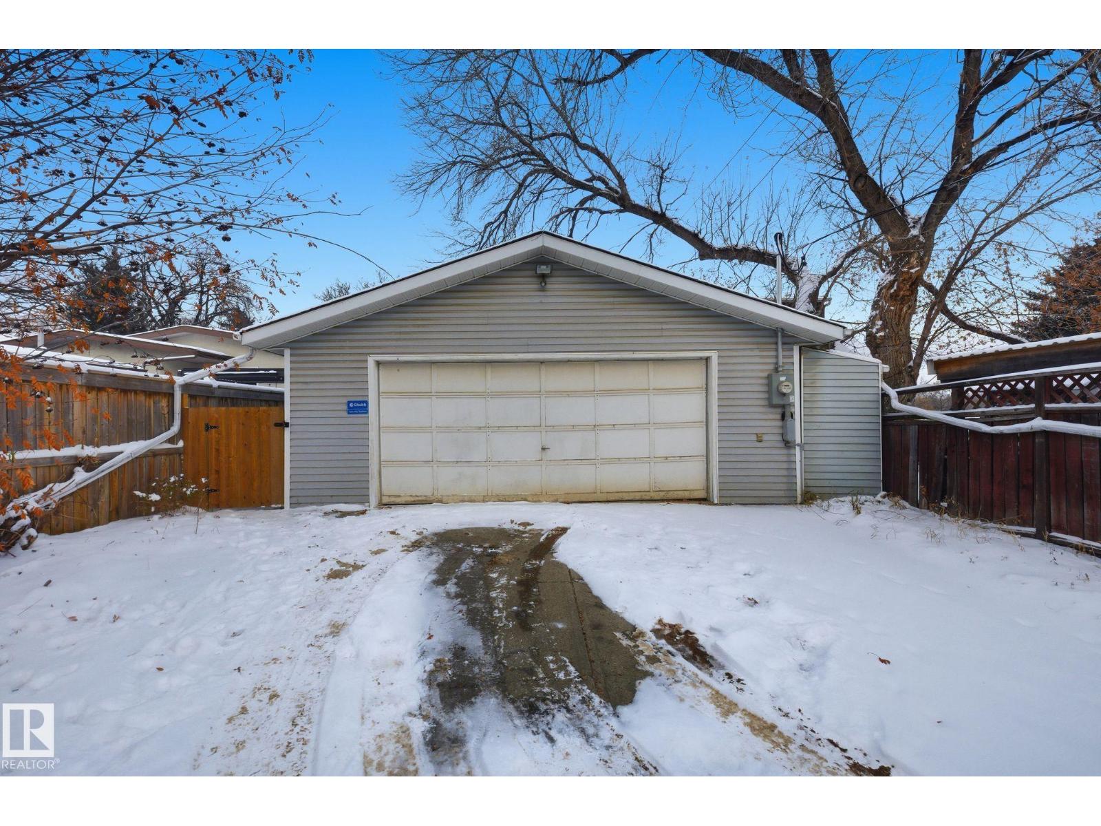 9705 87 AV NW, Edmonton