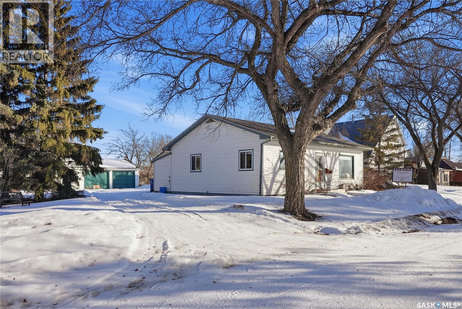 307 2nd STREET W - Main photo, Delisle, Saskatchewan