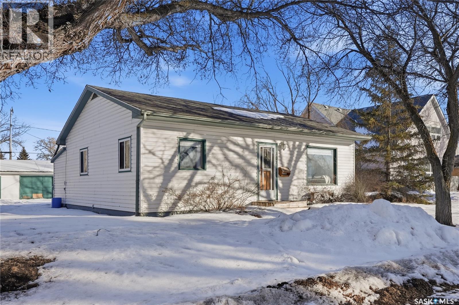 307 2nd STREET W - Photo 2 of 50, Delisle, Saskatchewan