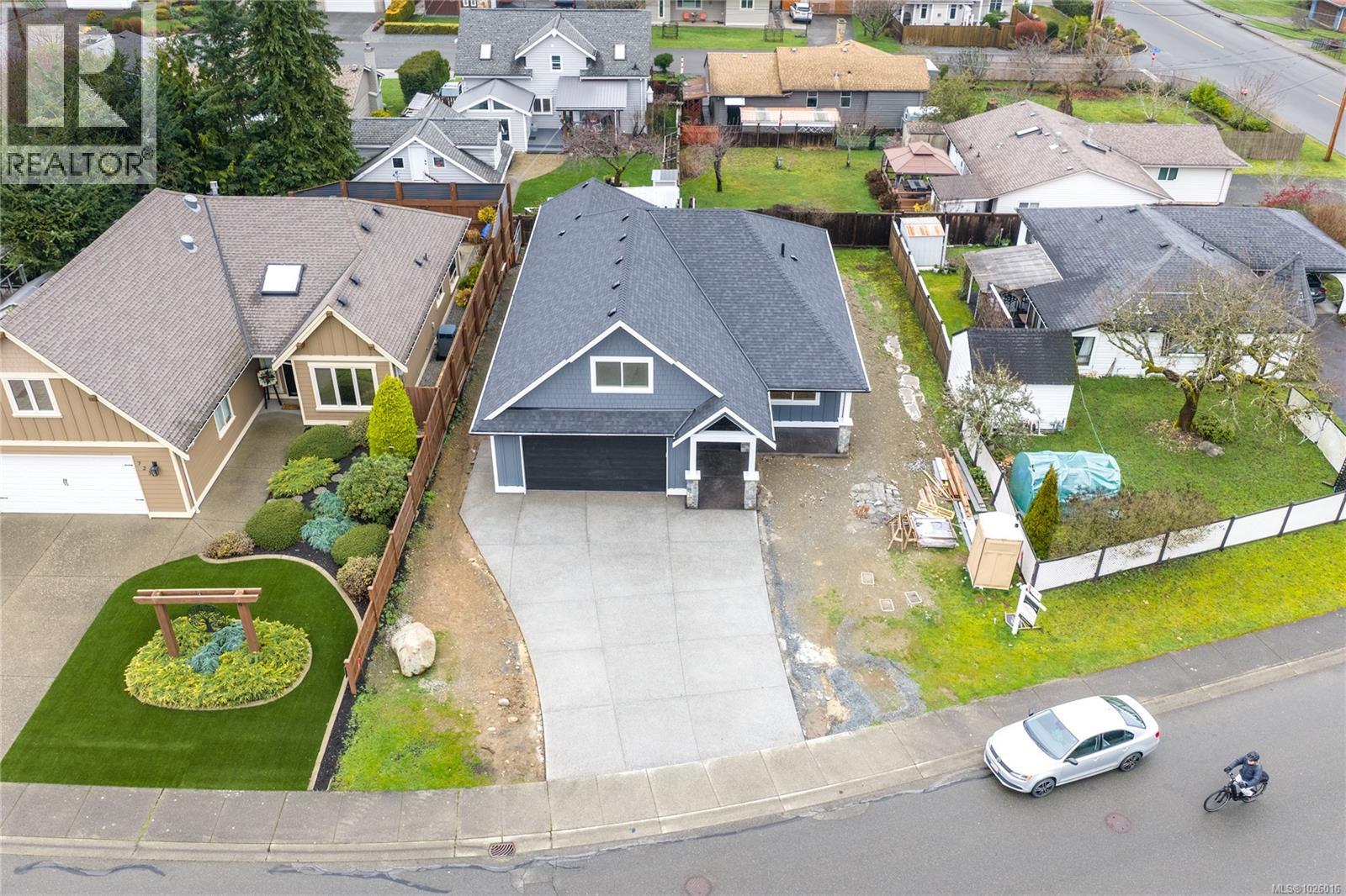 715 Doehle Ave, Parksville