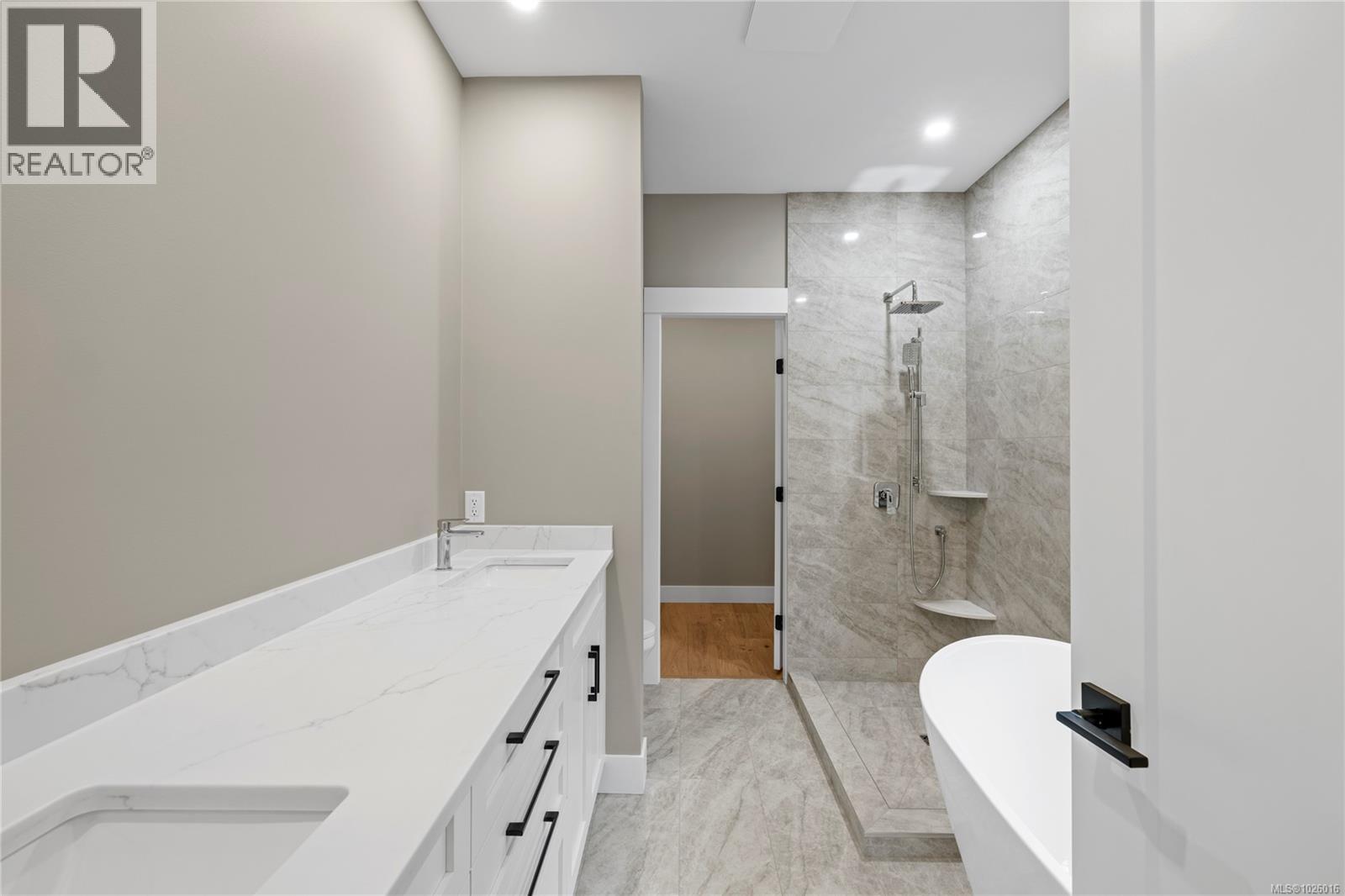 715 Doehle Ave, Parksville