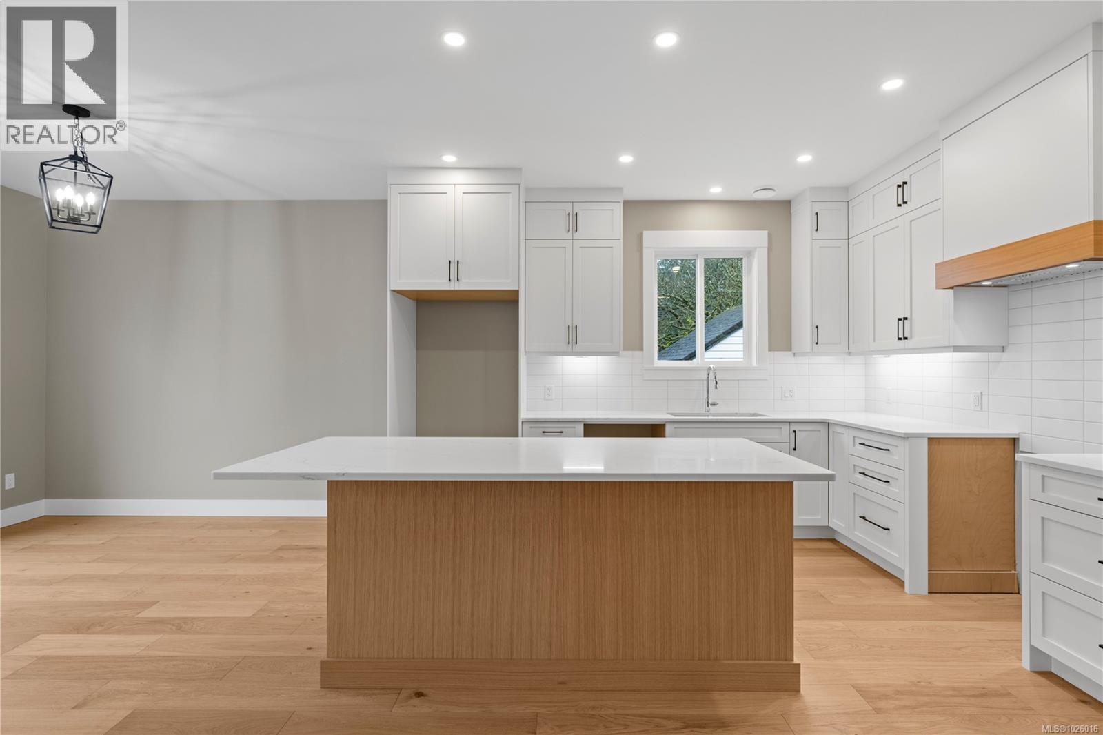 715 Doehle Ave, Parksville