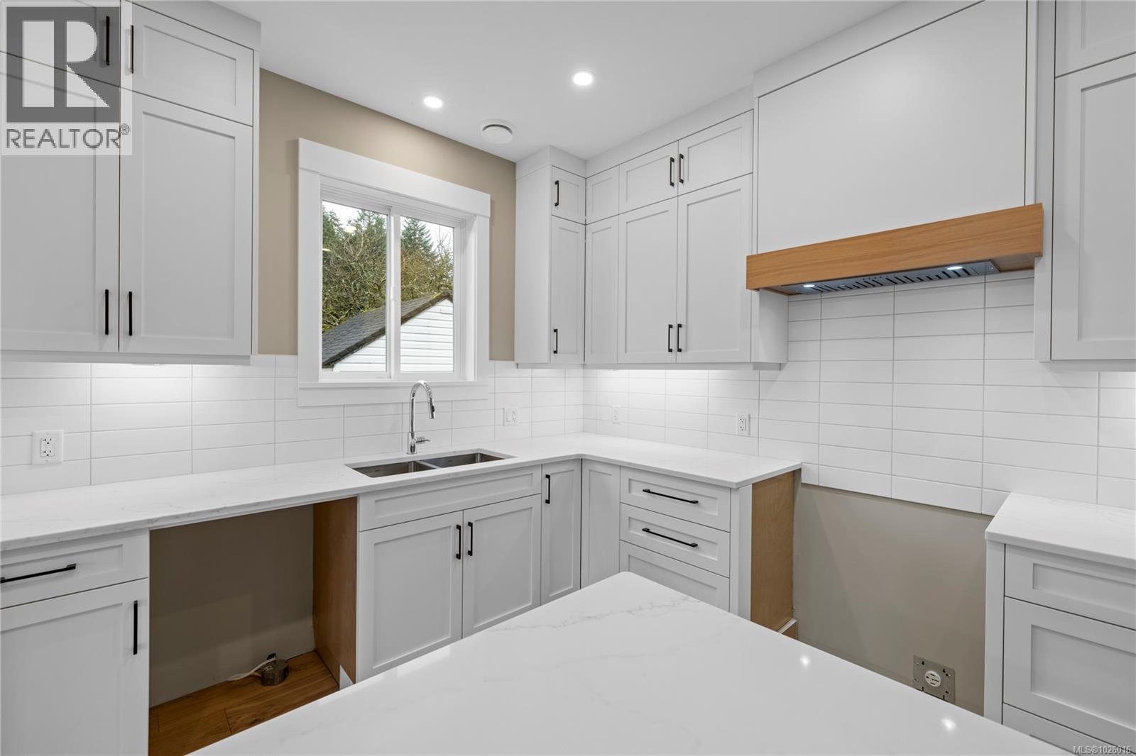 715 Doehle Ave, Parksville