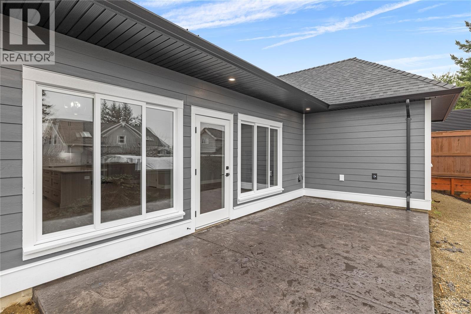 715 Doehle Ave, Parksville