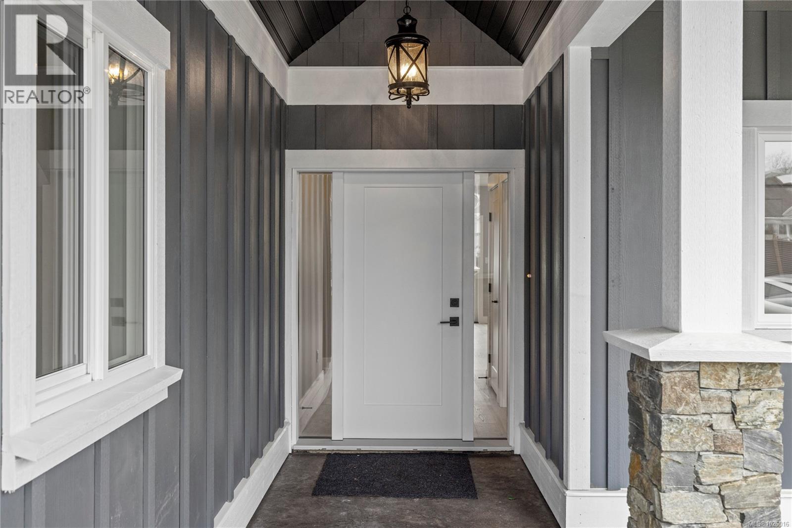 715 Doehle Ave, Parksville