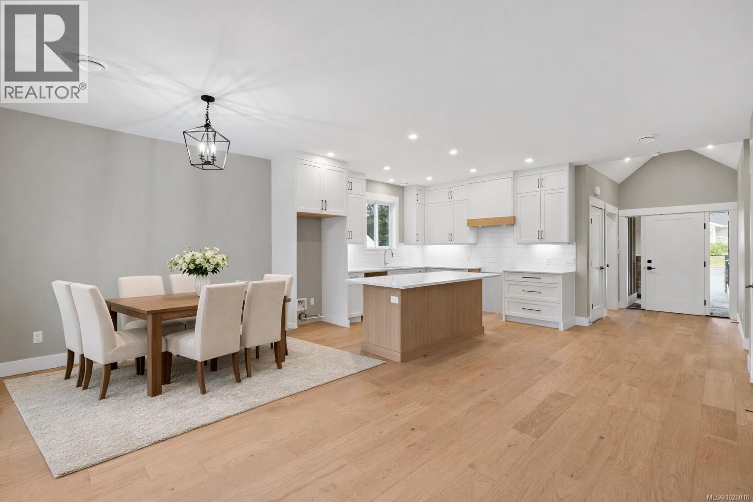 715 Doehle Ave, Parksville