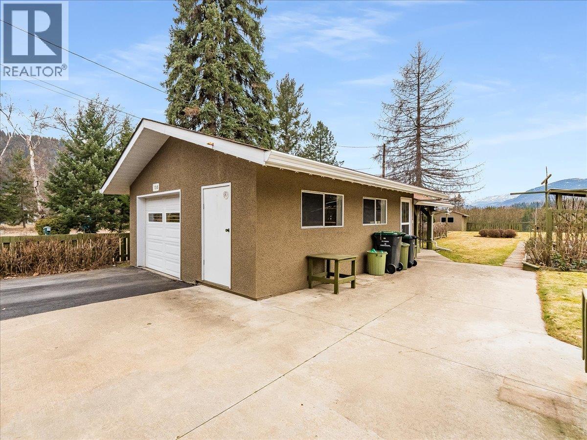 130 100th Street, Castlegar