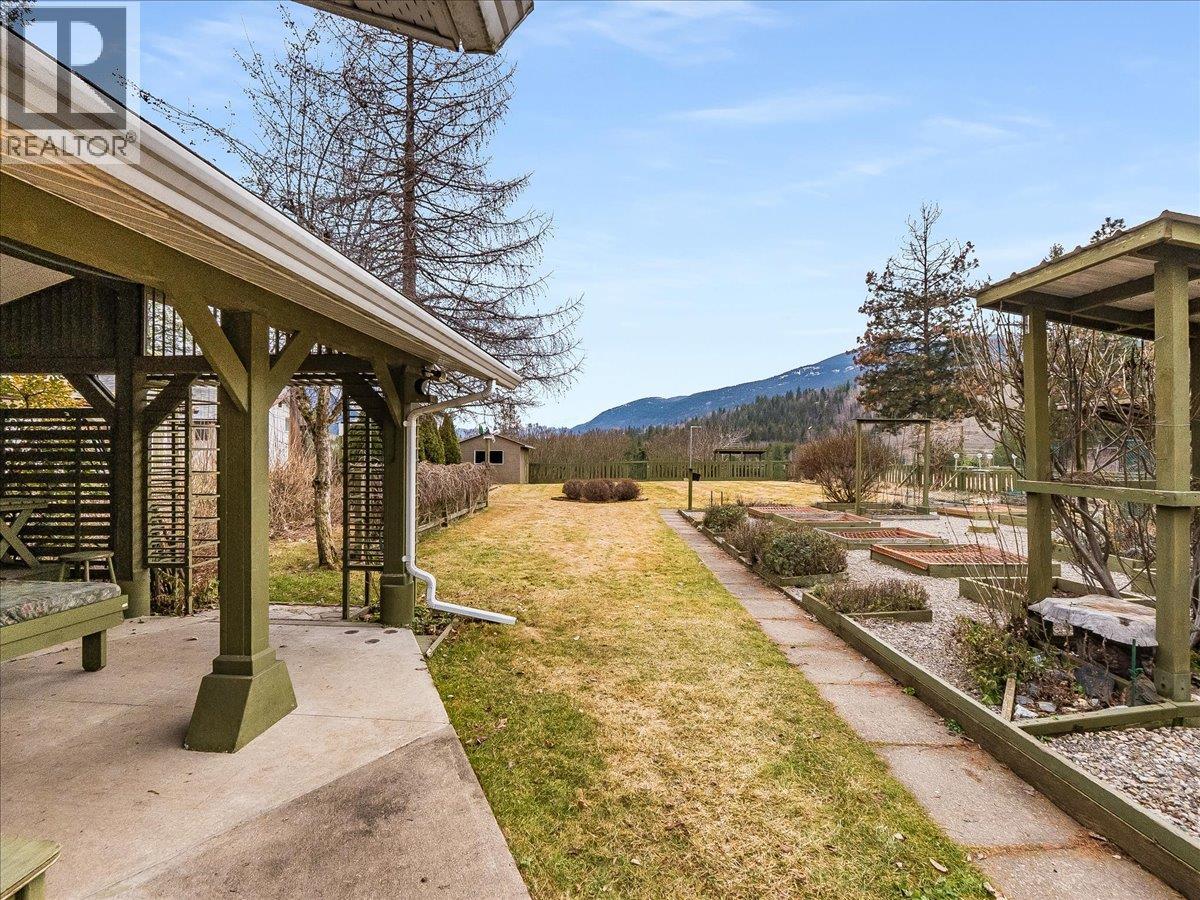 130 100th Street, Castlegar