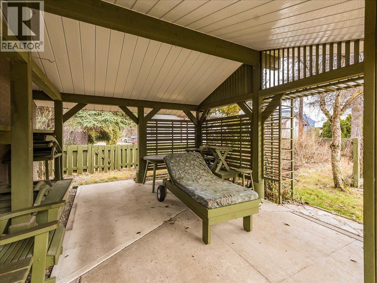 130 100th Street, Castlegar