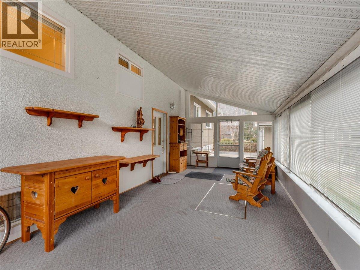 130 100th Street, Castlegar