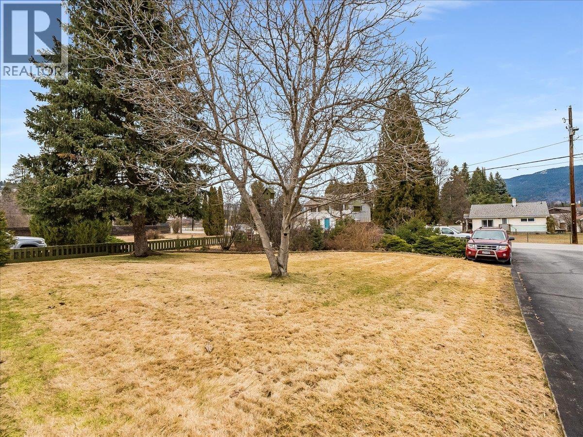 130 100th Street, Castlegar