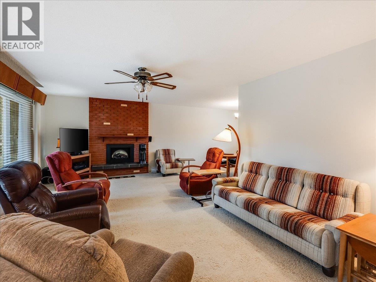 130 100th Street, Castlegar