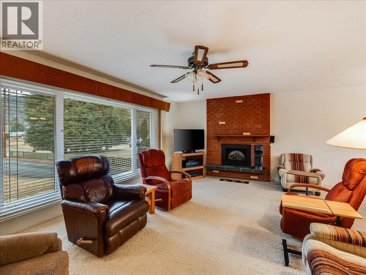 130 100th Street, Castlegar