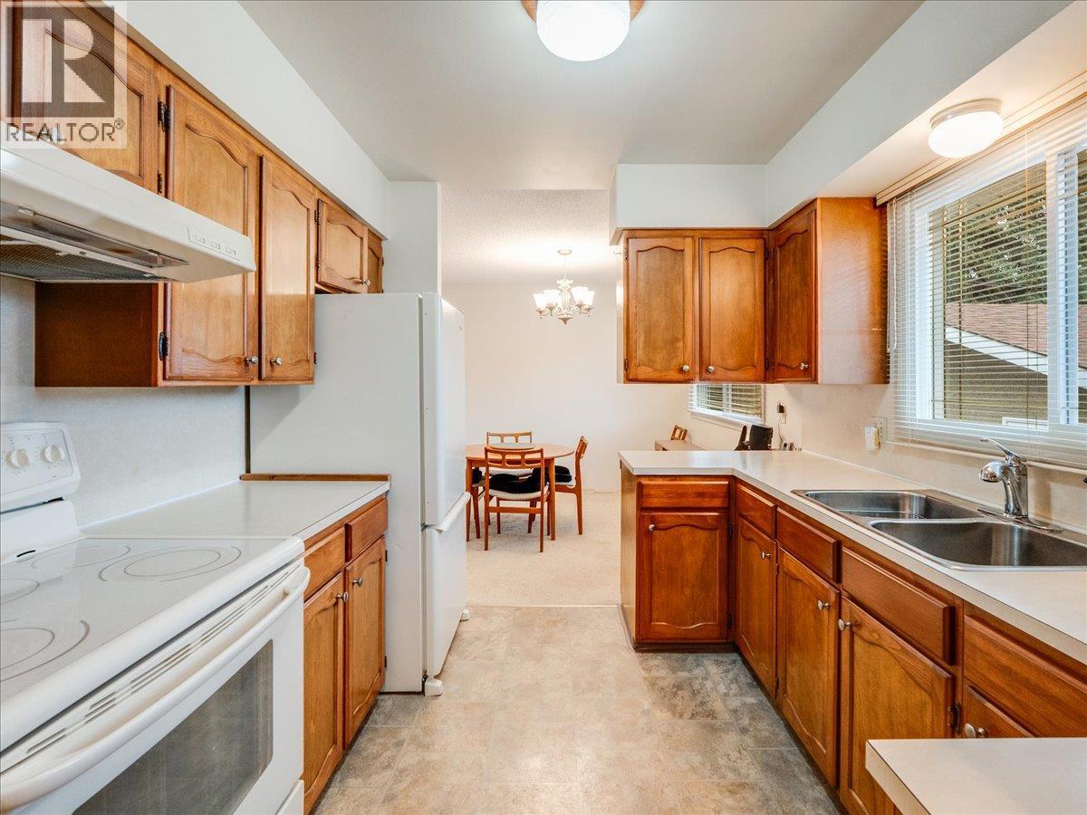 130 100th Street, Castlegar