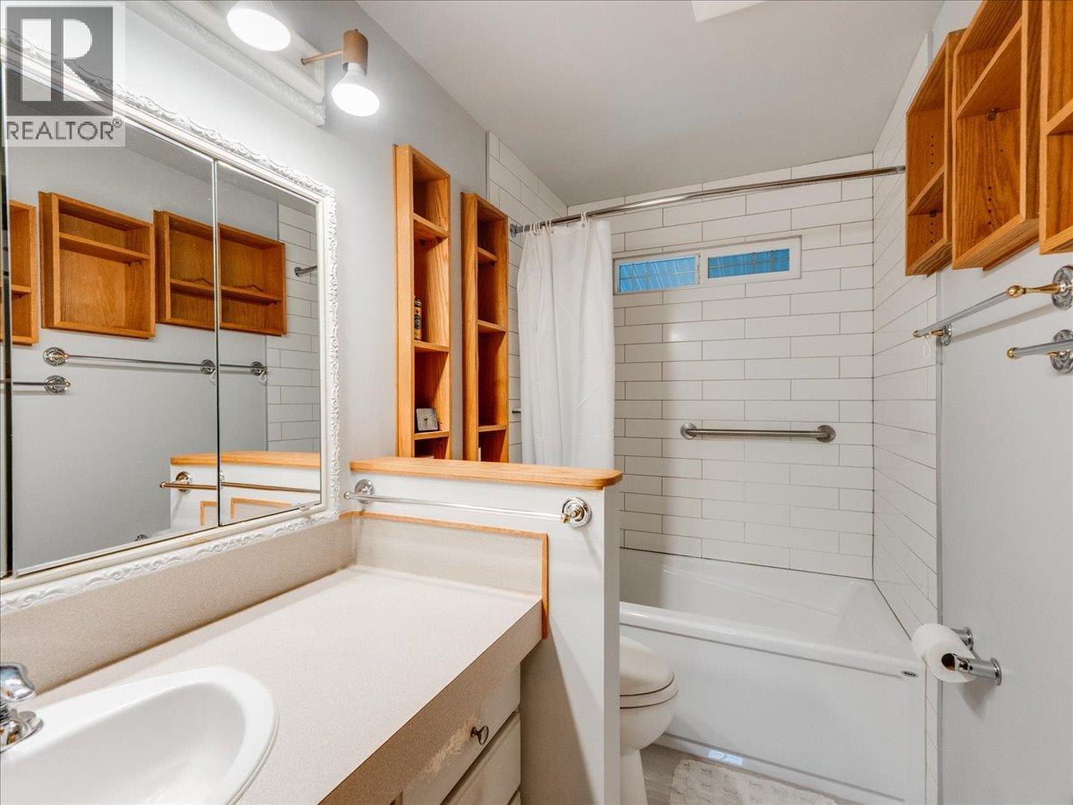 130 100th Street, Castlegar