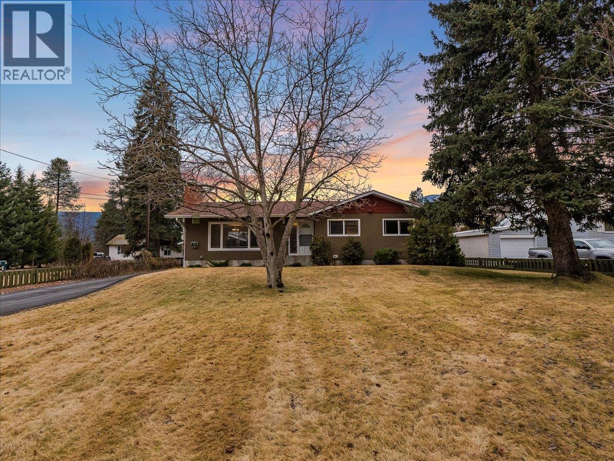 130 100th Street, Castlegar