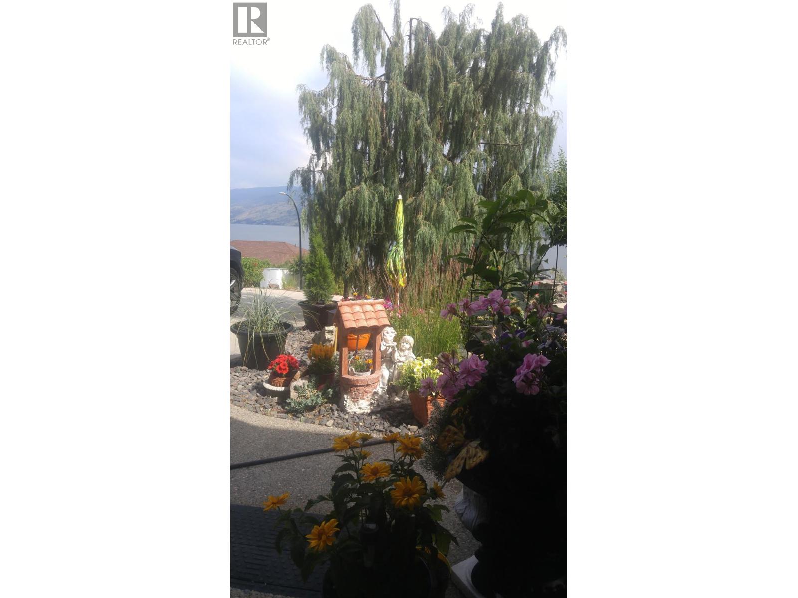 5220 Sutherland Road, Peachland