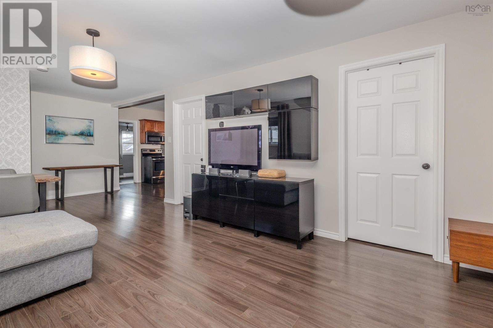 Property 16 of 31 of 366 Whitney Avenue