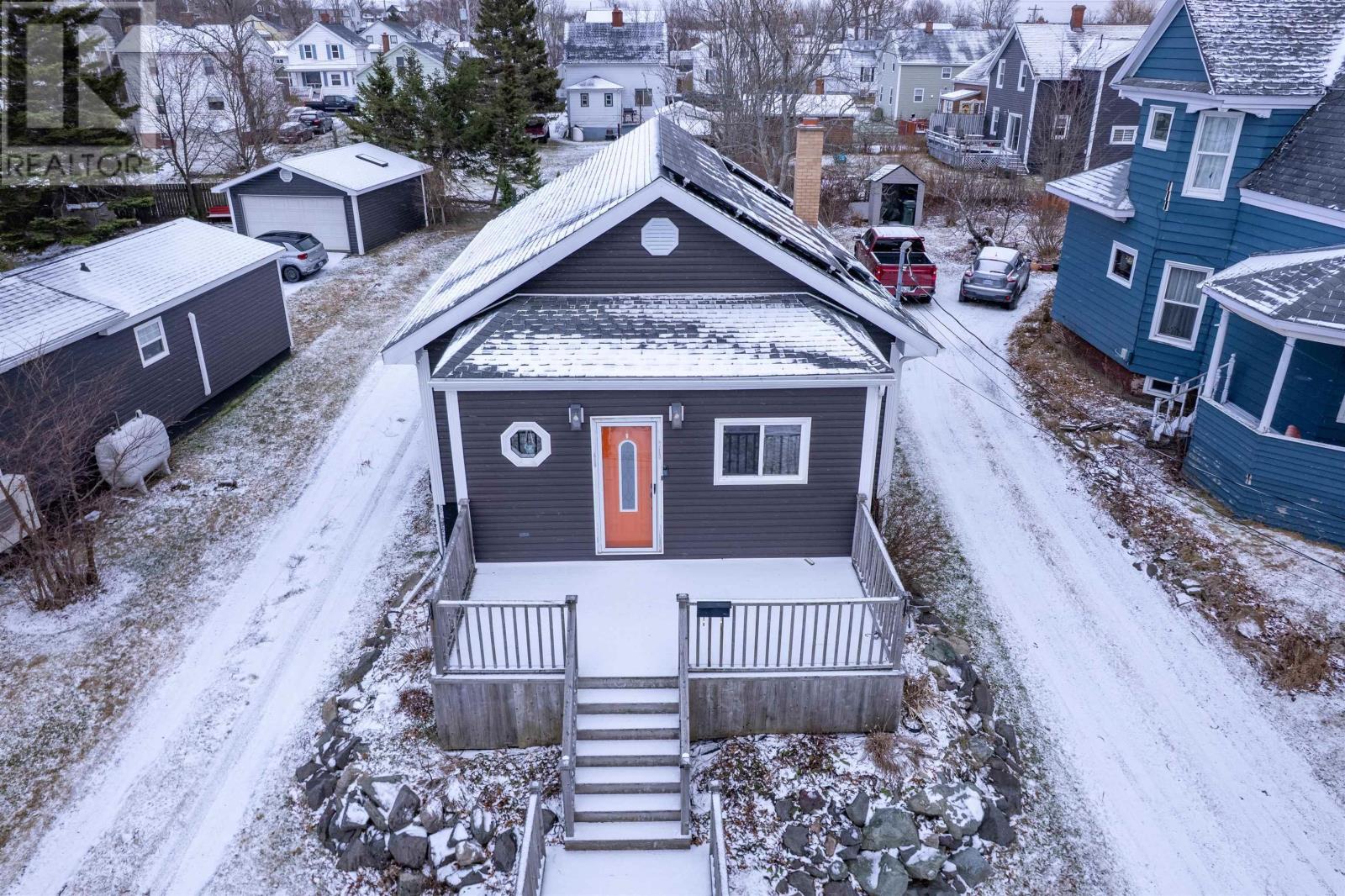 Property 28 of 31 of 366 Whitney Avenue