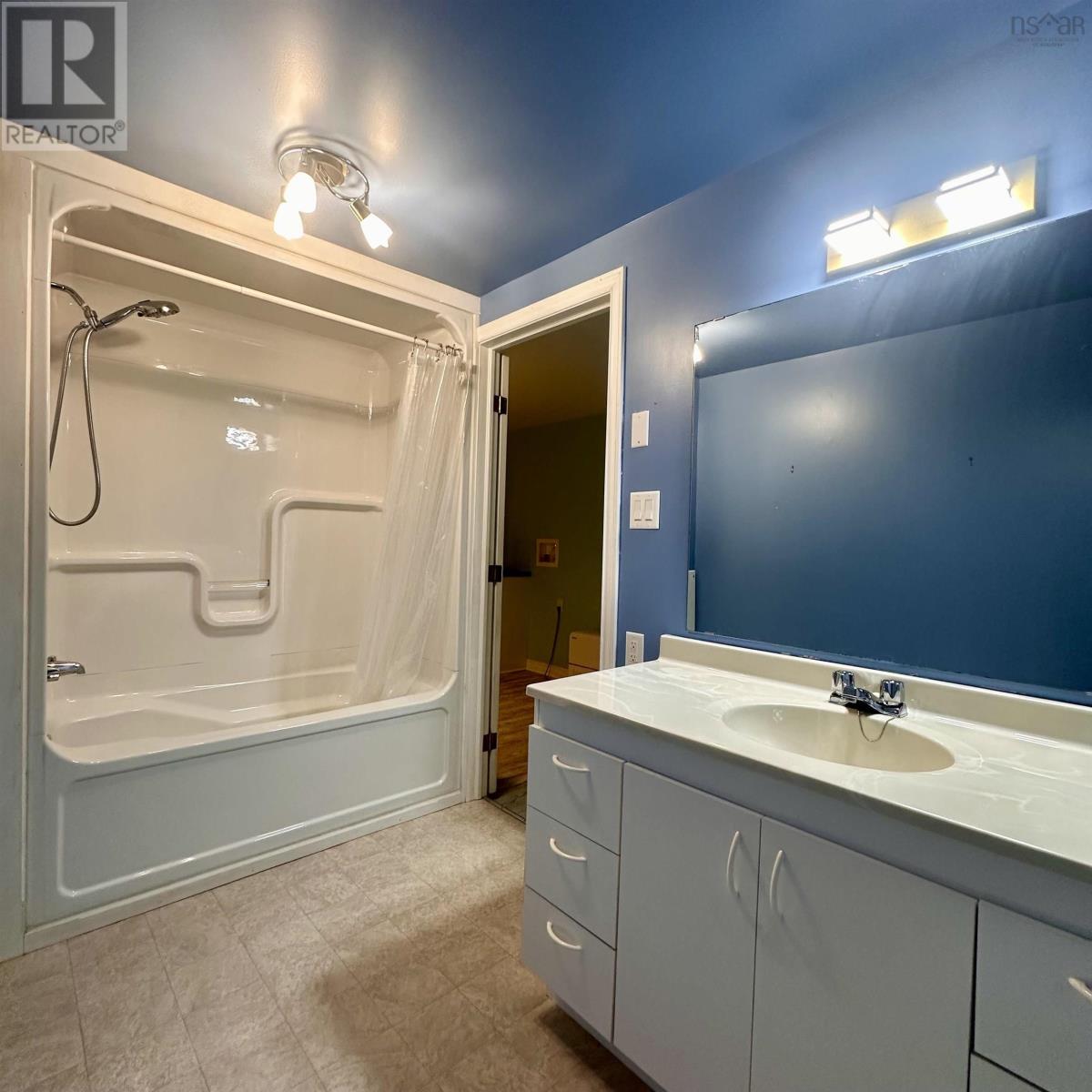 Property 27 of 41 of 33 Ritcey Court