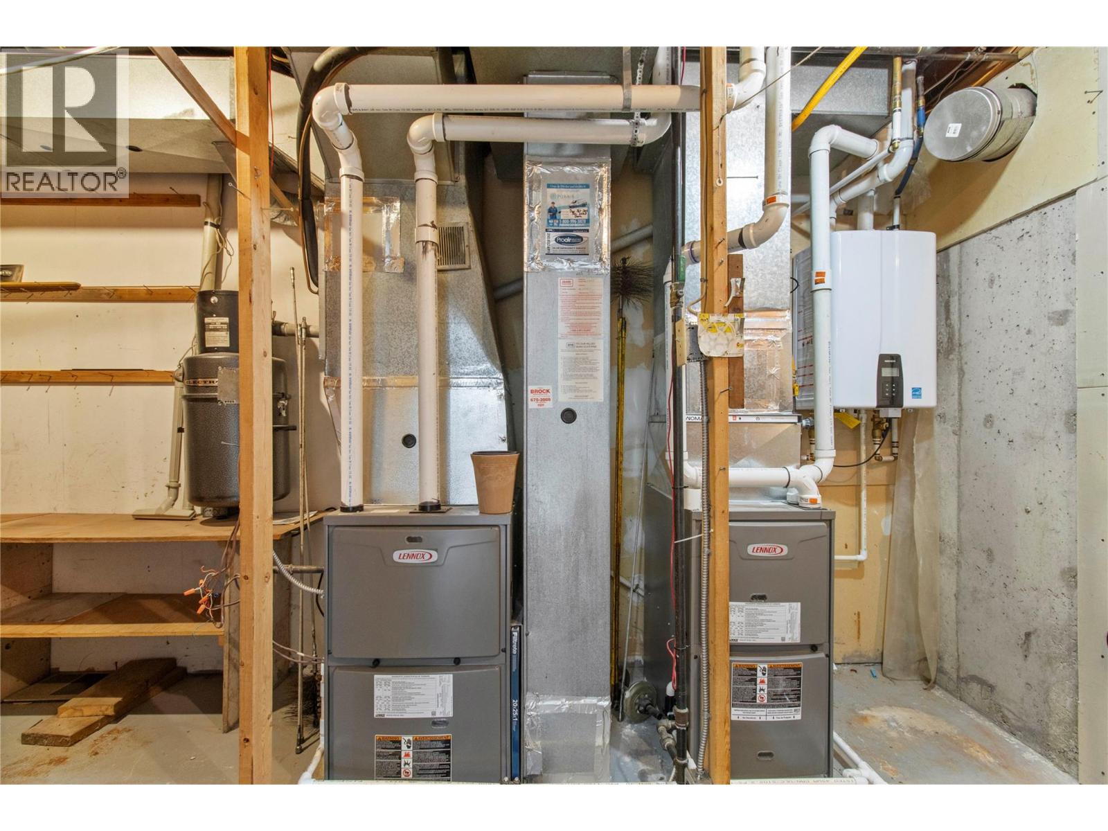 2484 Sunrise Boulevard, Blind Bay