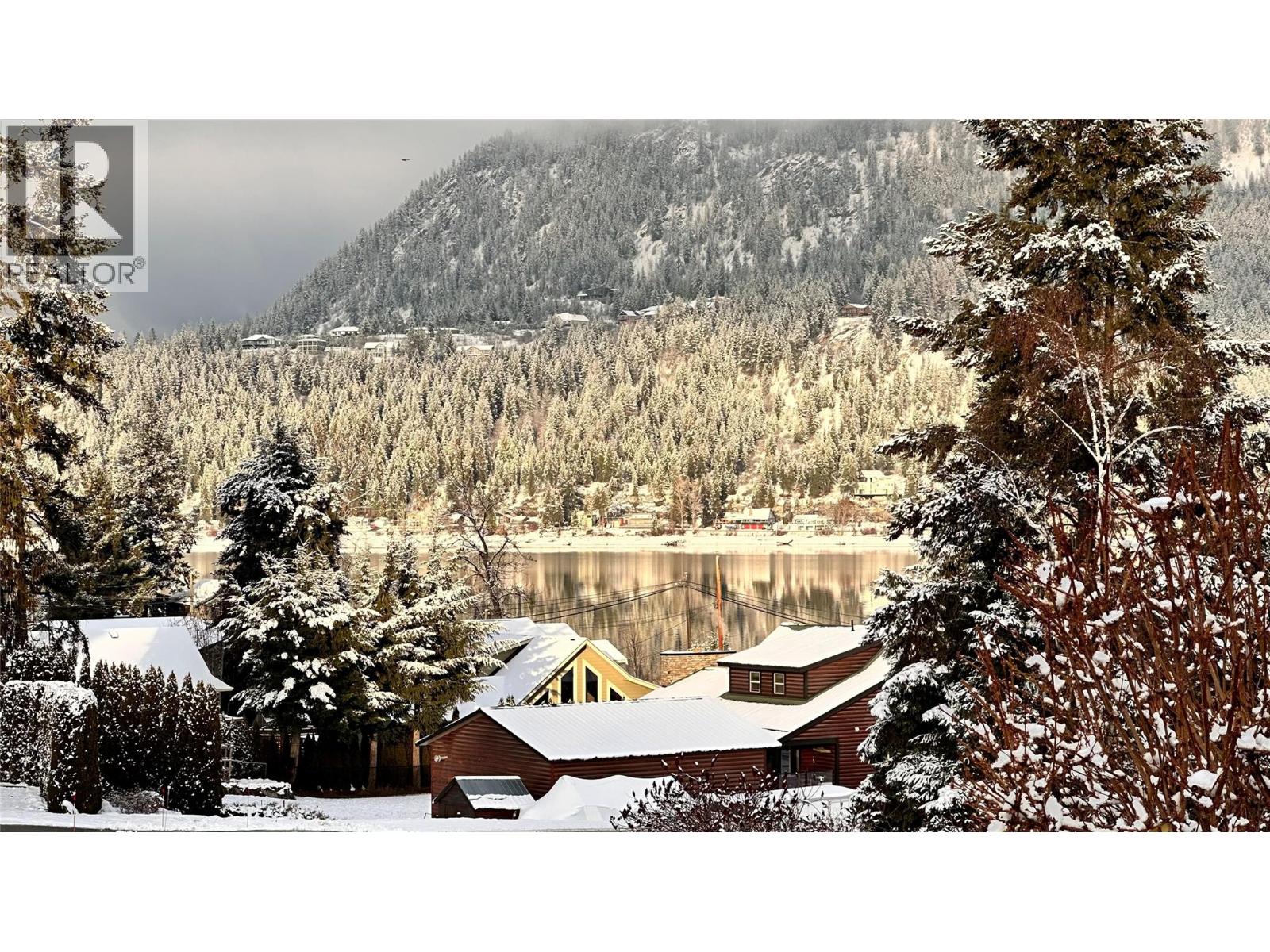 2484 Sunrise Boulevard, Blind Bay