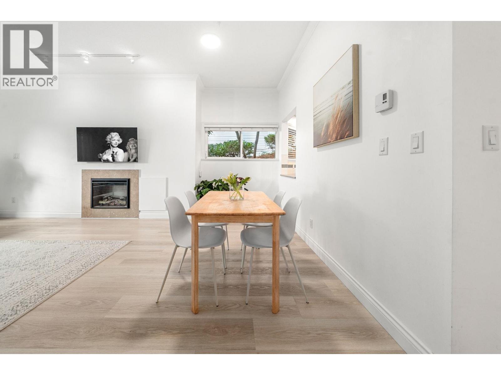 101 2408 HAYWOOD AVENUE, West Vancouver