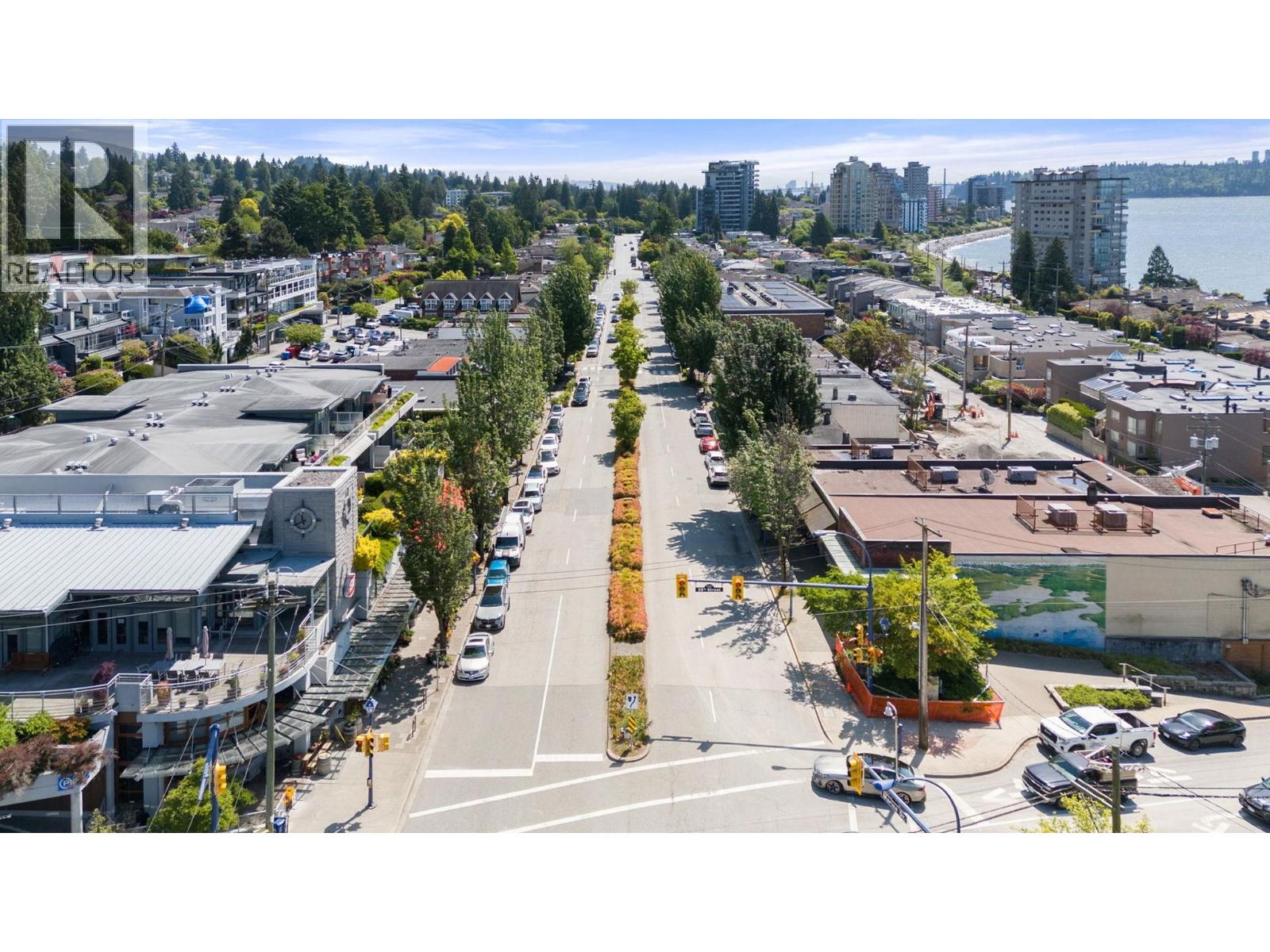 101 2408 HAYWOOD AVENUE, West Vancouver