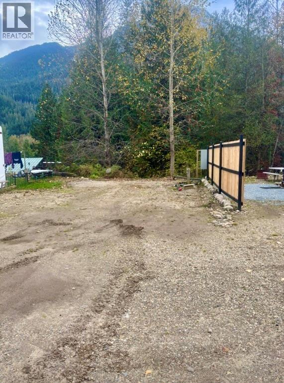4955 CAMP CREEK Road Unit# 5, Revelstoke