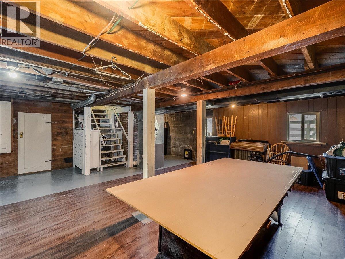 1706 Fourth Avenue, Trail