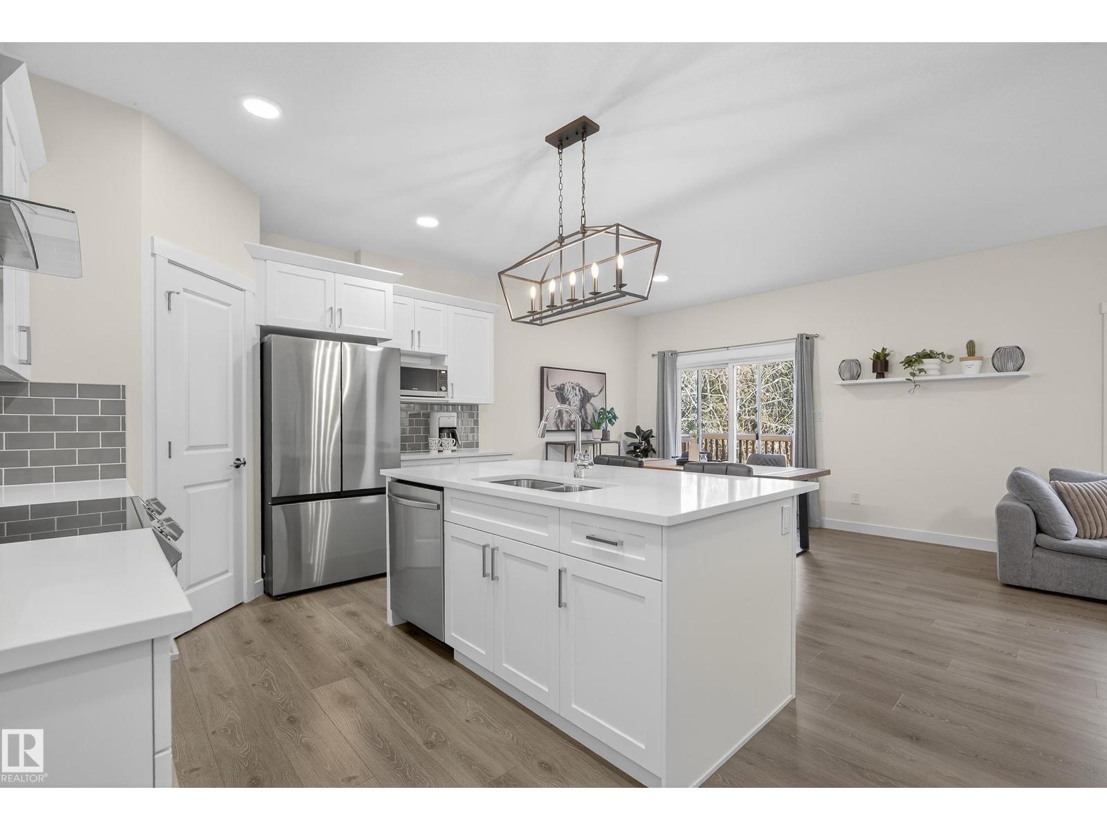 100 MEADOWLINK CM, Spruce Grove