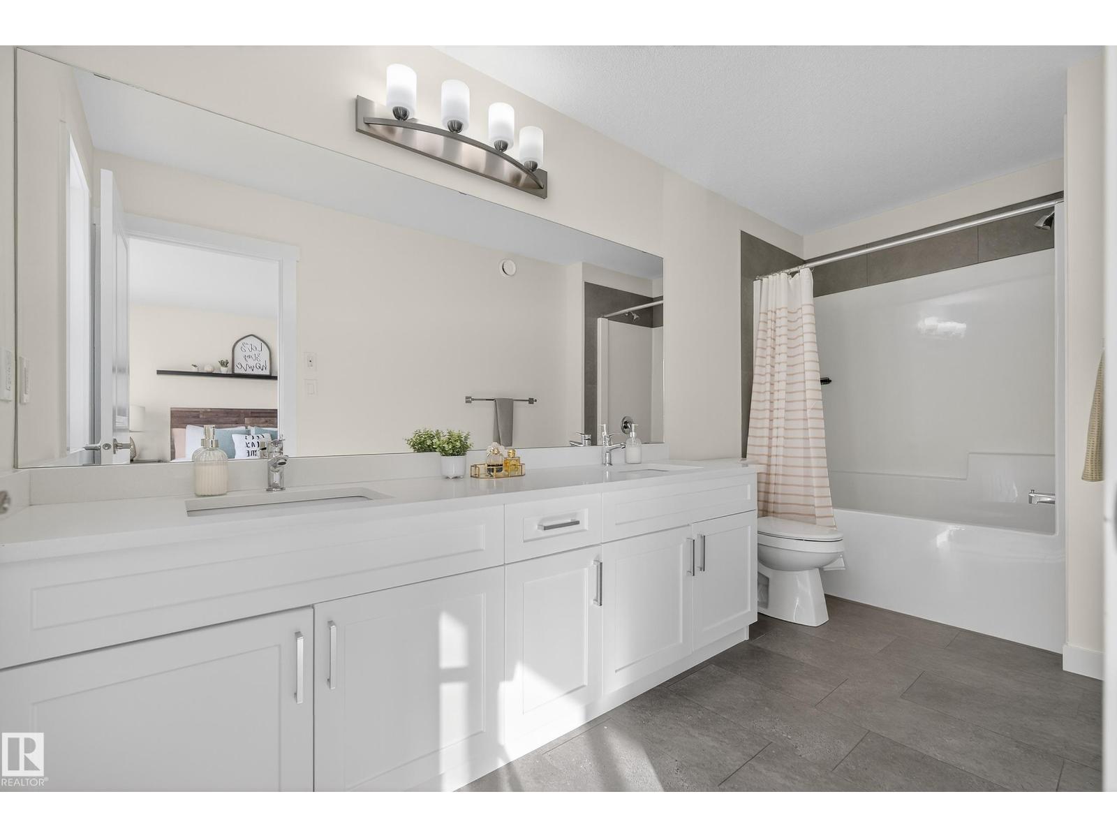 100 MEADOWLINK CM, Spruce Grove