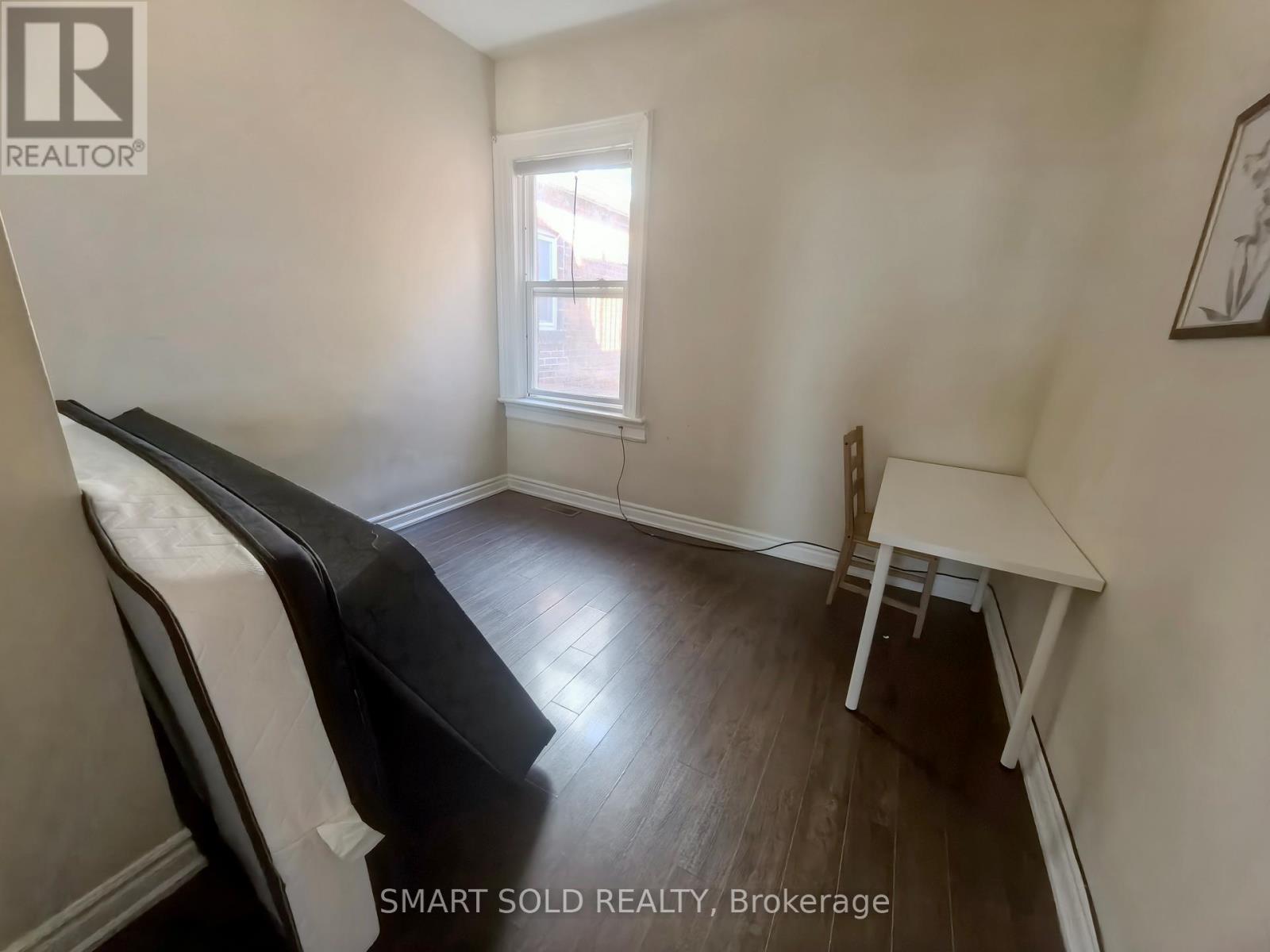 UPPER 437 BATHURST STREET - Photo 3 of 7, Toronto (Kensington-Chinatown), Ontario