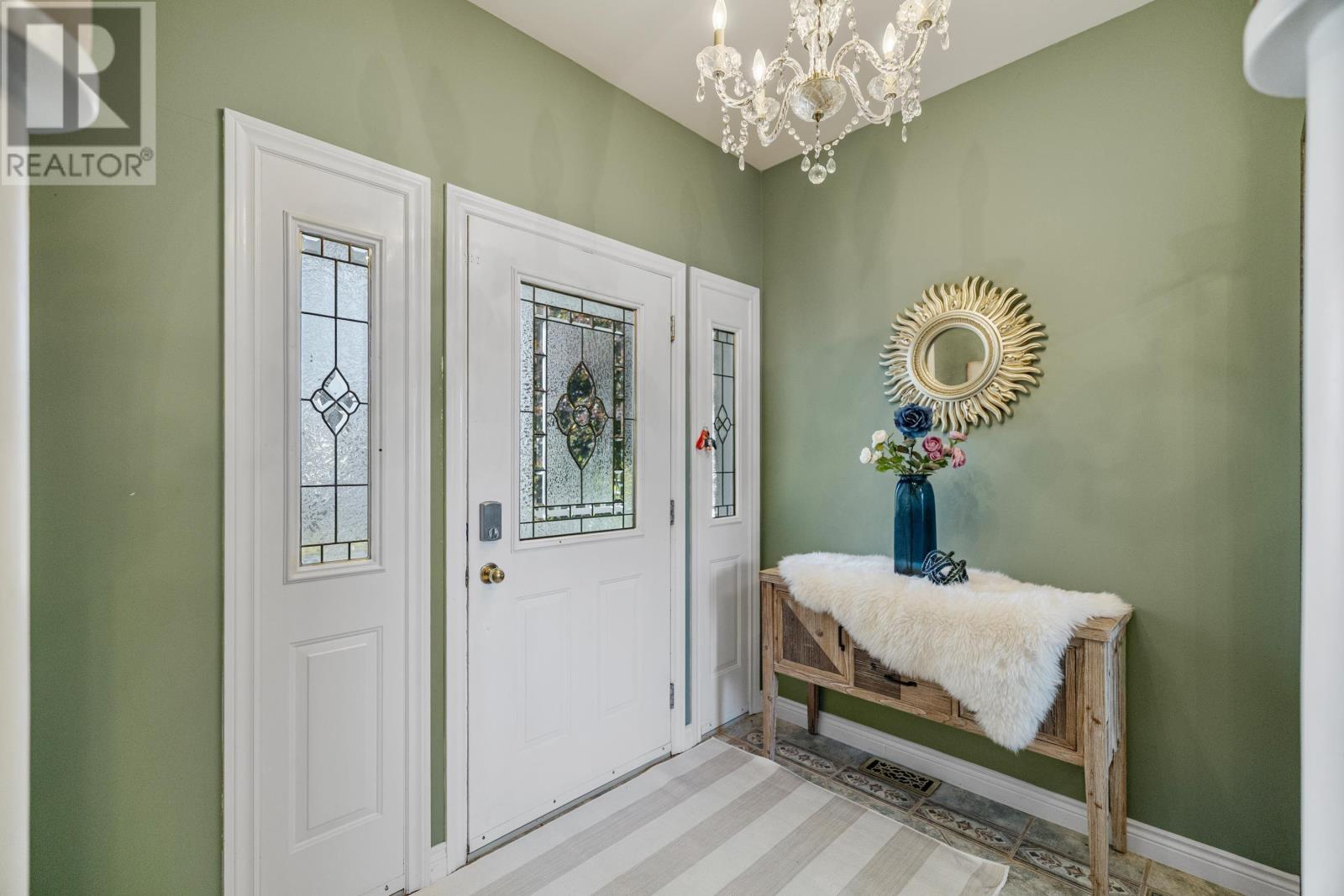 1 STRATHMORE LANE S - 5