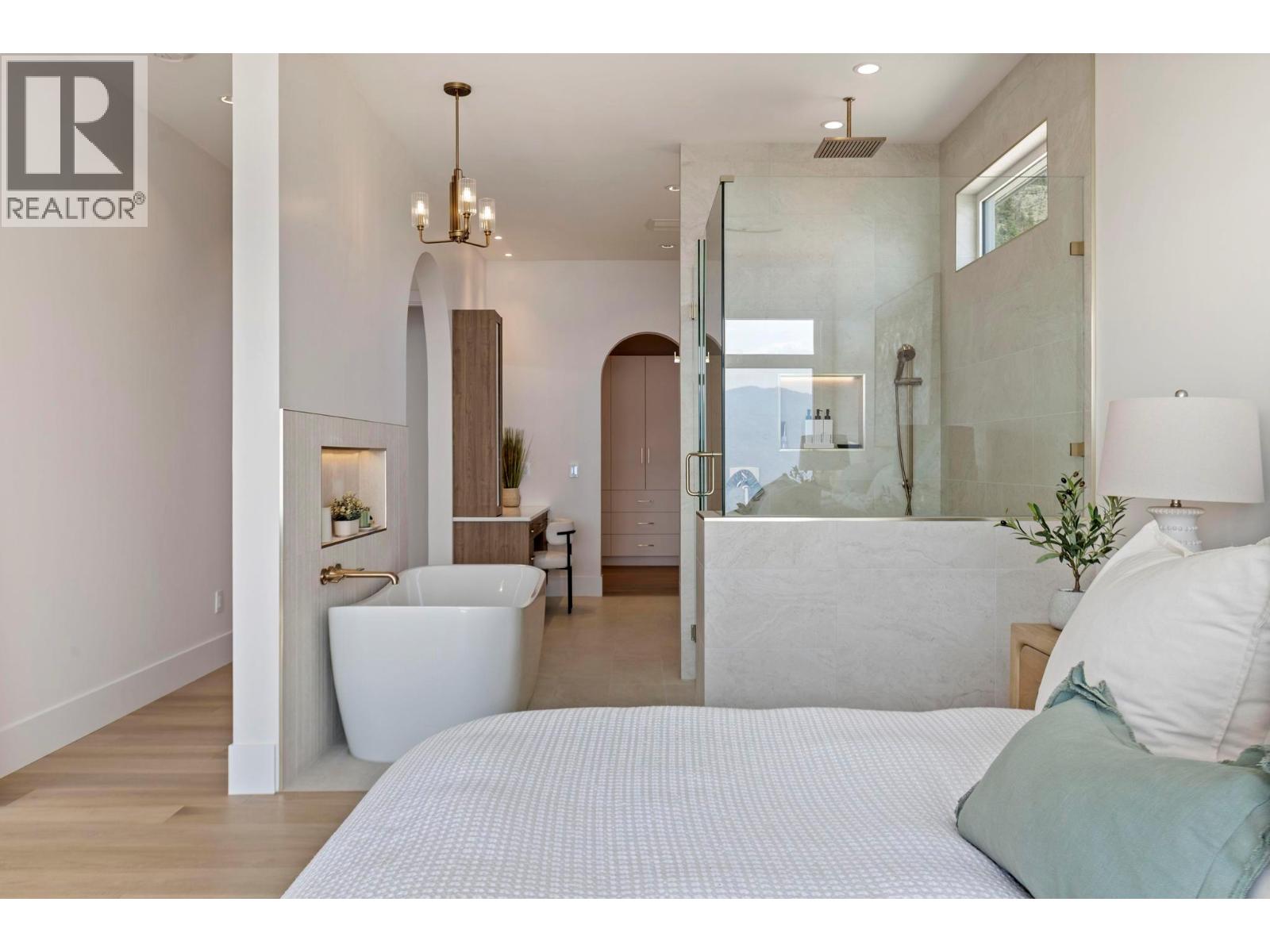  1391 Vineyard Drive, West Kelowna