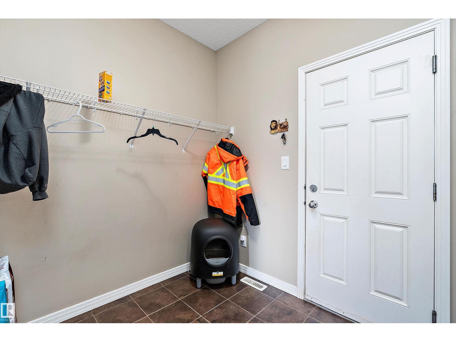 33 SUTHERLAND ST, Leduc