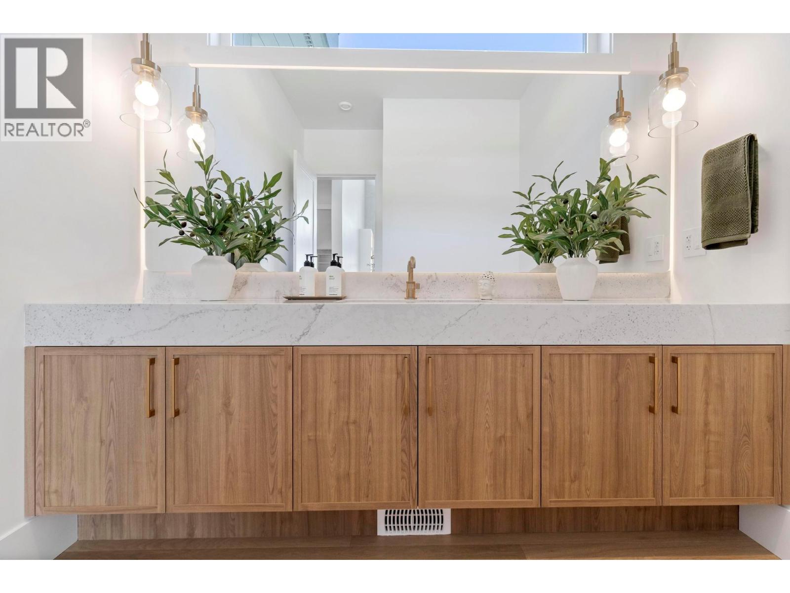  1391 Vineyard Drive, West Kelowna