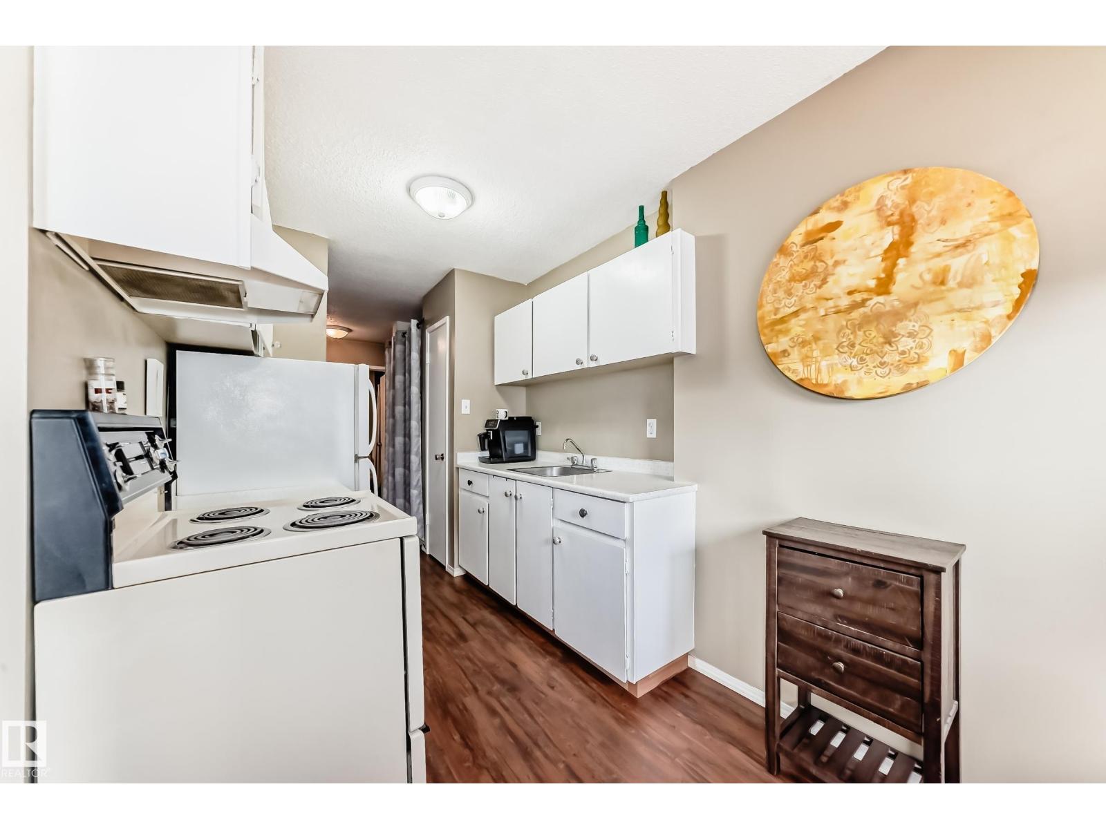 #302 10606 123 ST NW, Edmonton