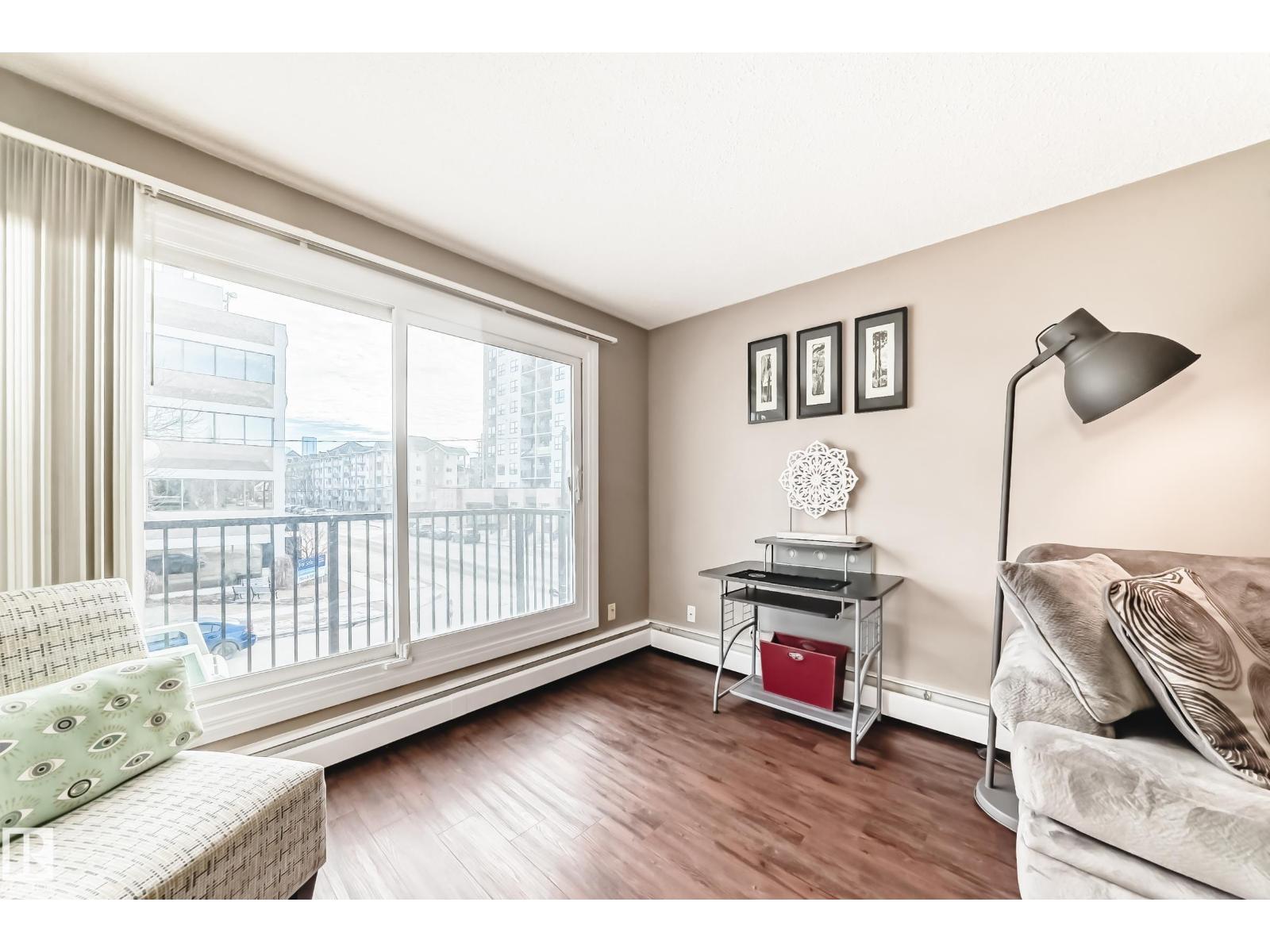 #302 10606 123 ST NW, Edmonton