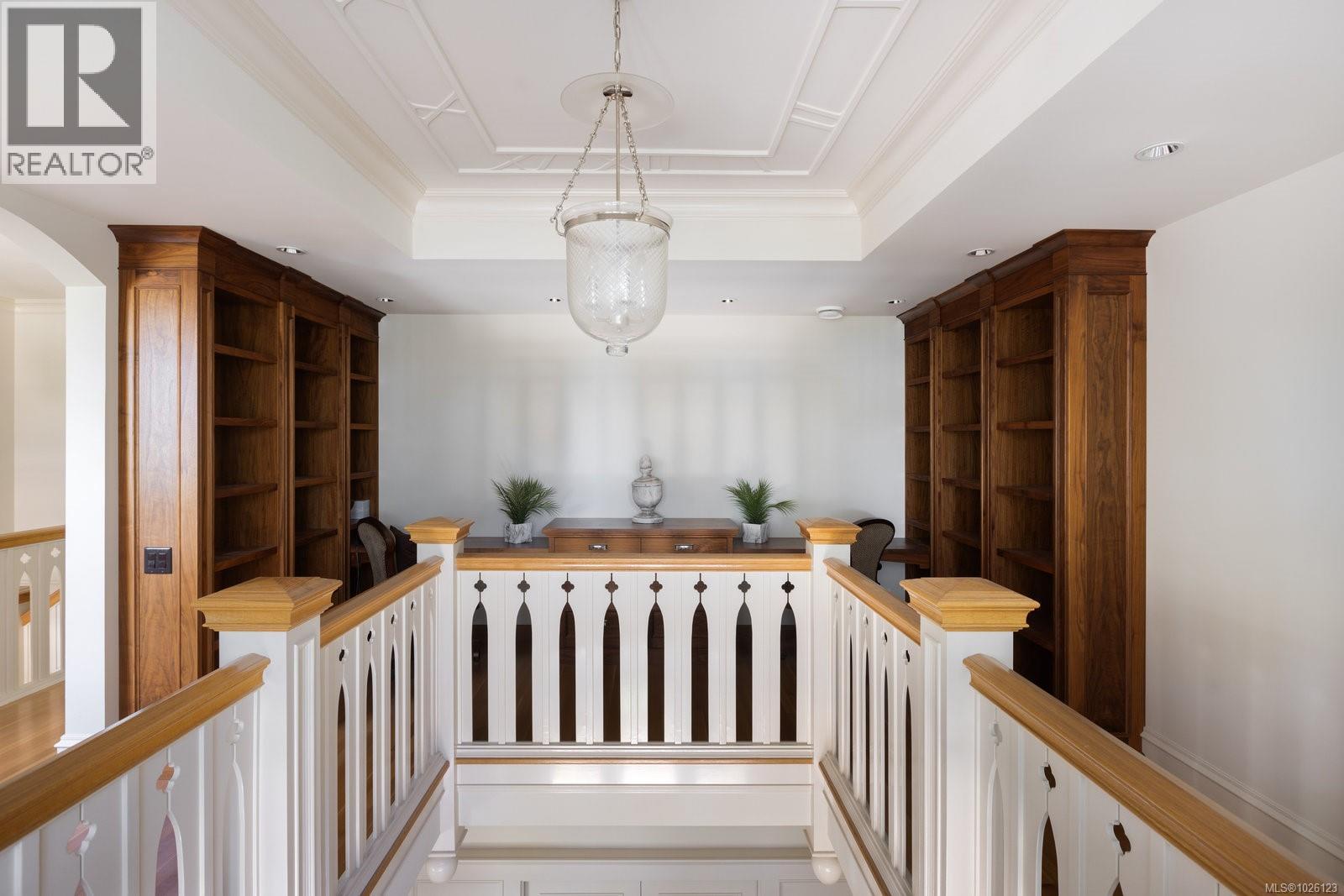 1568 MONTGOMERY AVE - 22