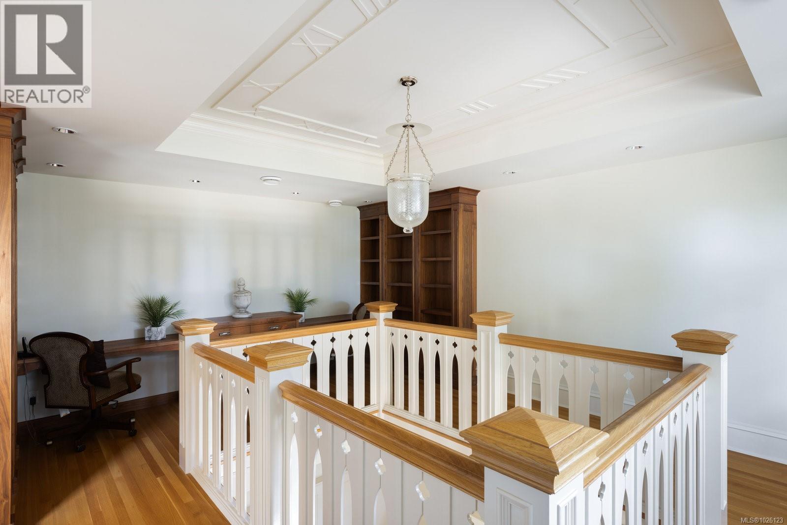 1568 Montgomery Ave - 24