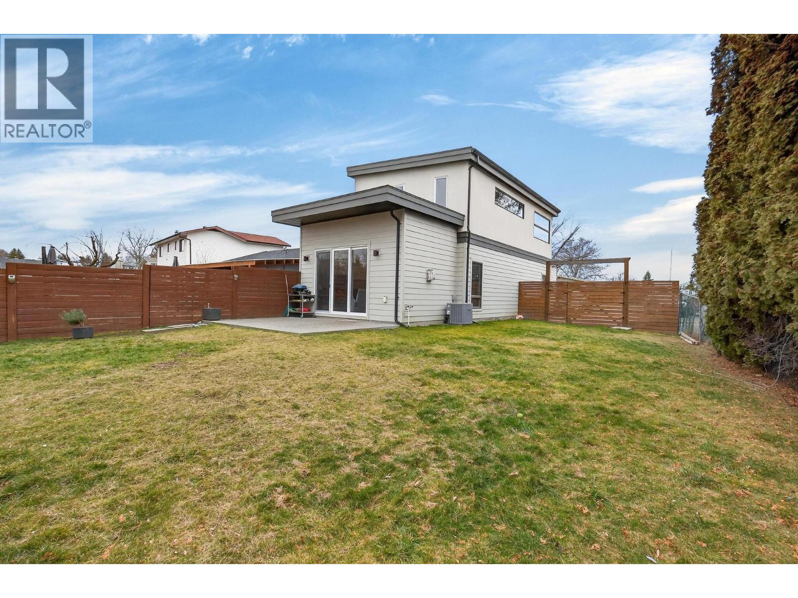  1418 Inkar Road, Kelowna