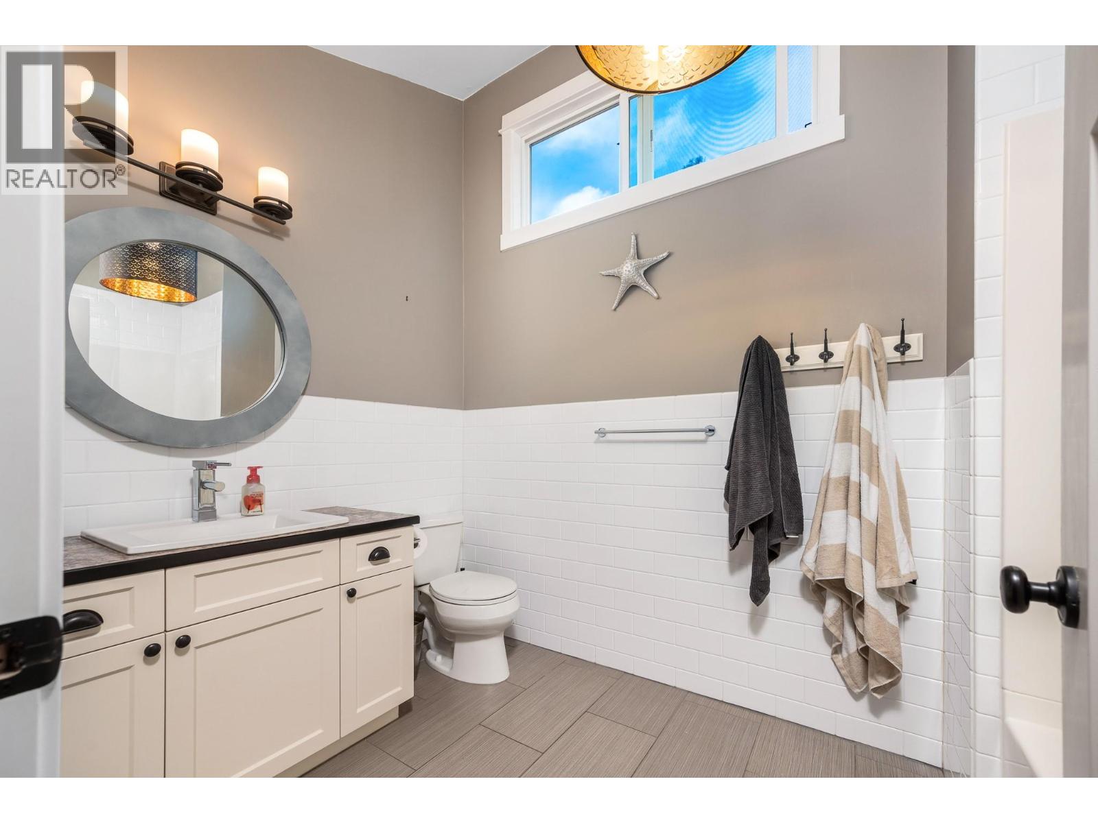 1603 39A Avenue, Vernon