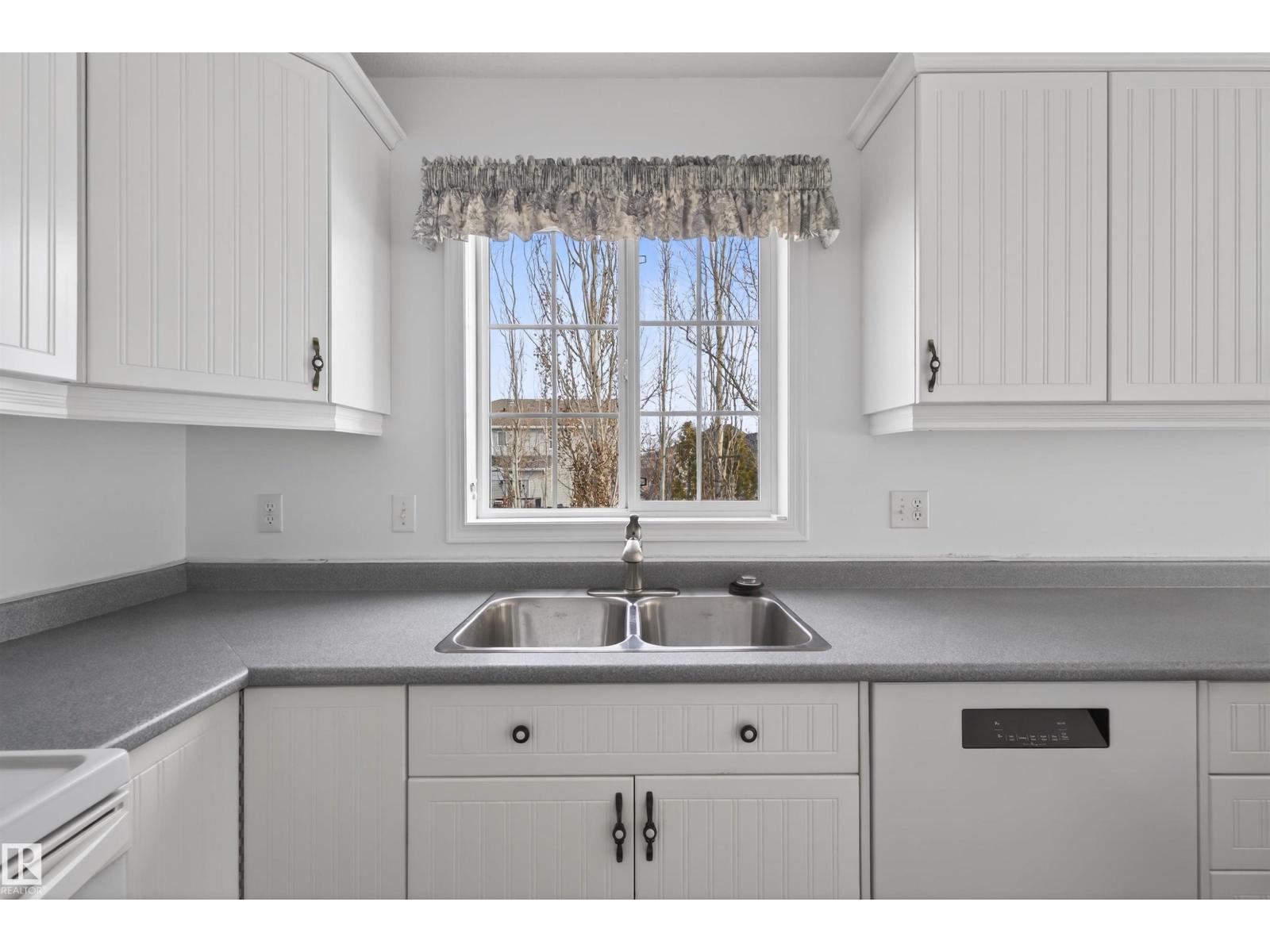 58 FOXBORO GROVE, Sherwood Park