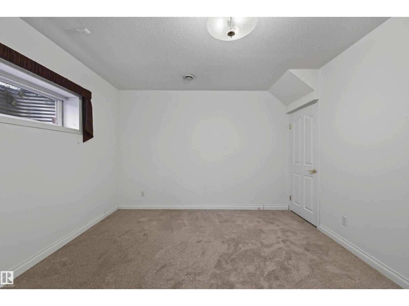 58 FOXBORO GROVE, Sherwood Park