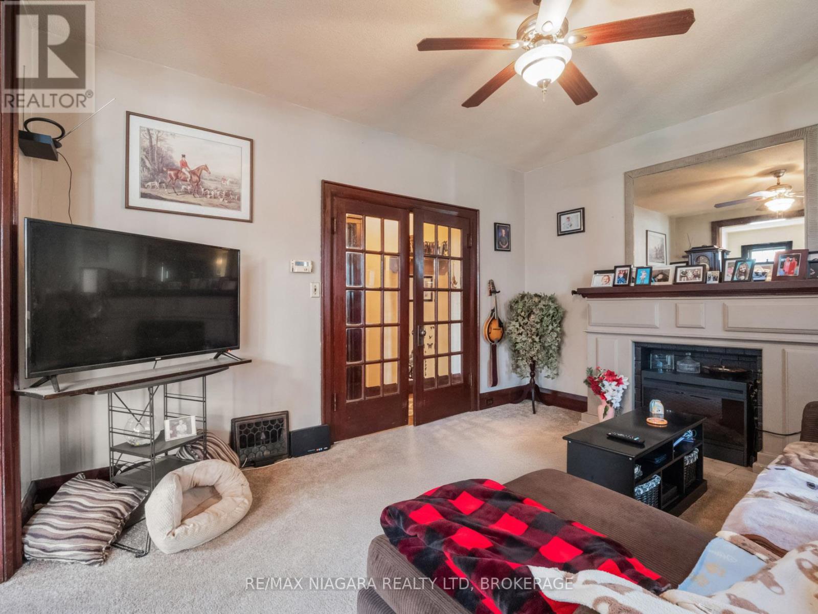 215 PHIPPS STREET - 5